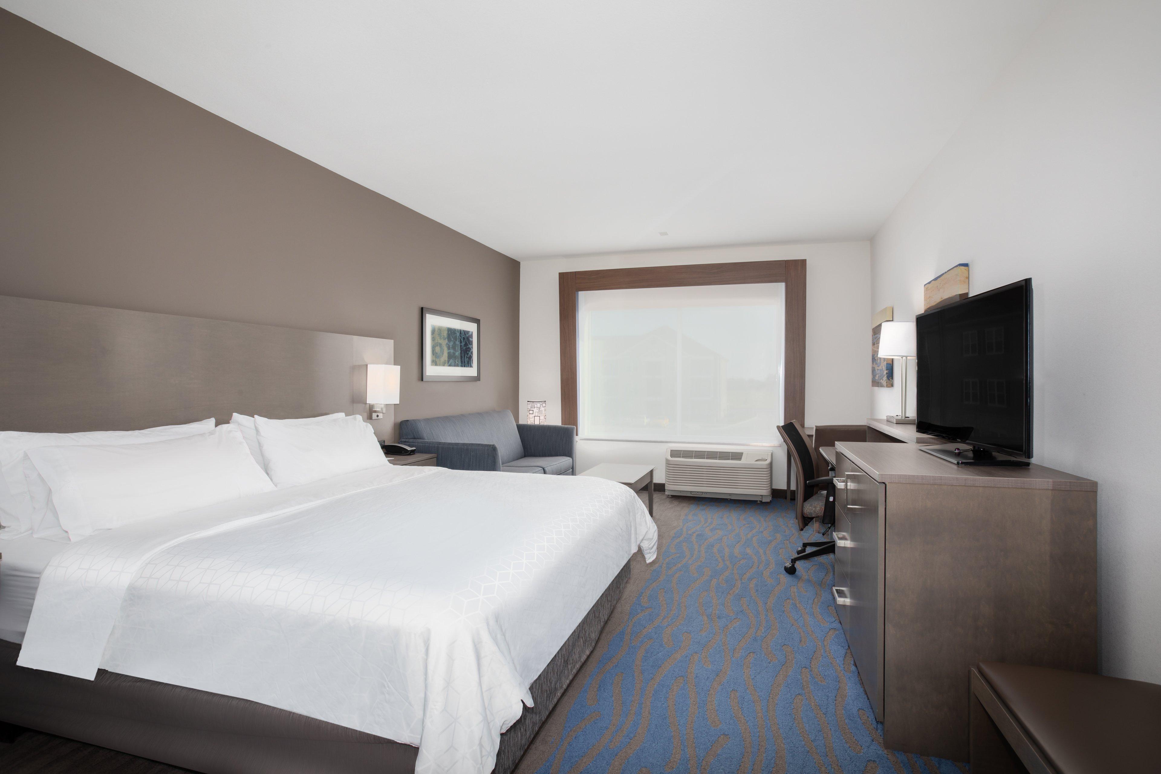 Holiday Inn Express & Suites Great Bend By Ihg Exterior photo